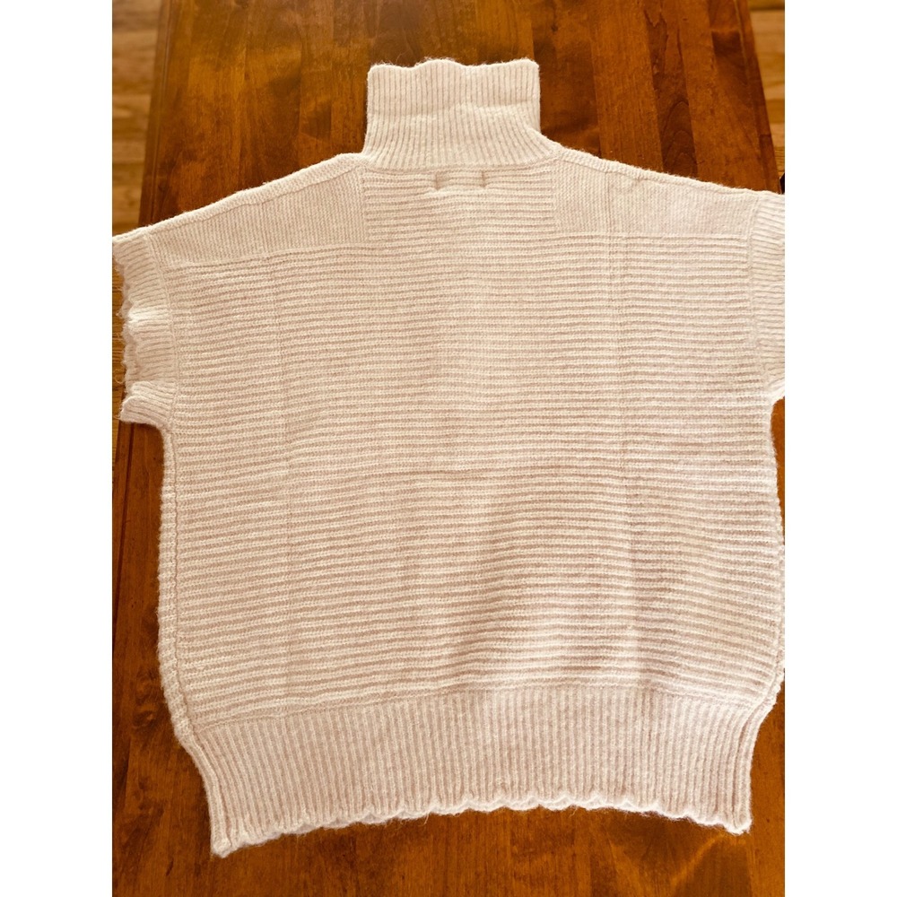 NEW FRNCH Meggy Rose Pale Short Sleeve Mock Neck Sweater M - Picture 3 of 8